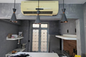 Studio com Cozinha e Banheiro Privativo